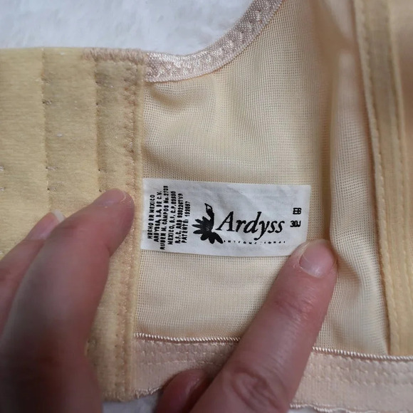 Ardyss Angel Bra Sz 30J Nude Floral Lace Adjustable Straps Demi Back Support - Picture 8 of 16